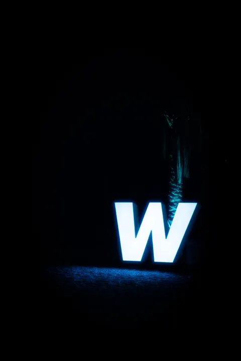 Neon Glow Phone Wallpaper · cyber · 1440×2160