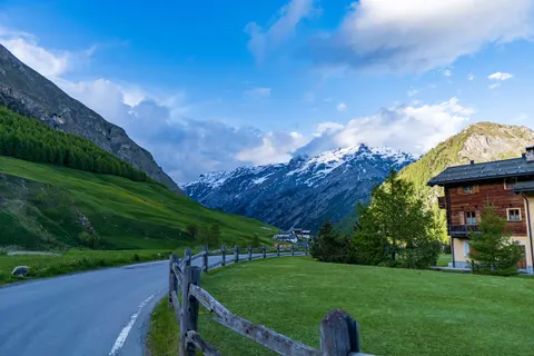 Swiss Alps 4K Wallpaper · mountains · 3840×2560