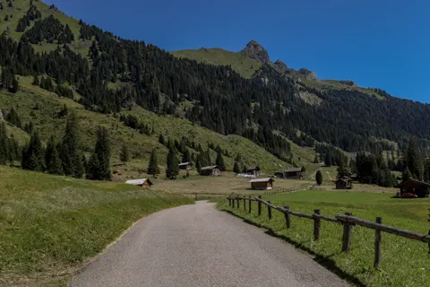 Swiss Alps 4K Wallpaper · mountains · 3840×2560