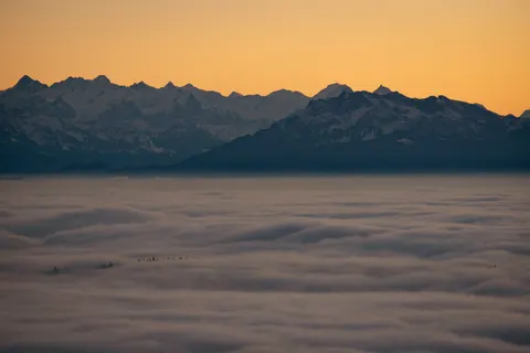 Above the Clouds 4K Wallpaper · mountains · 3840×2561