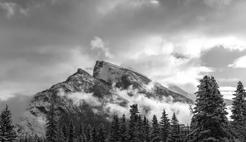Above the Clouds 4K Wallpaper · mountains · 3840×2215