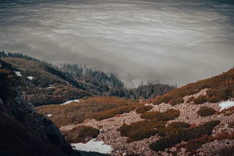 Above the Clouds 4K Wallpaper · mountains · 3840×2560