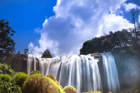 झरना 4K वॉलपेपर · nature · 3840×2560