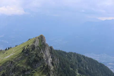 Above the Clouds 4K Wallpaper · mountains · 3840×2560