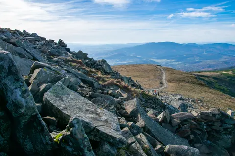 Mountain Trail 4K Wallpaper · mountains · 3840×2560