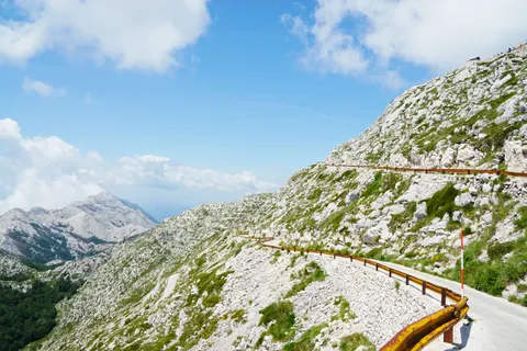 Mountain Trail 4K Wallpaper · mountains · 3840×2560
