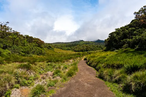 Mountain Trail 4K Wallpaper · mountains · 3840×2560