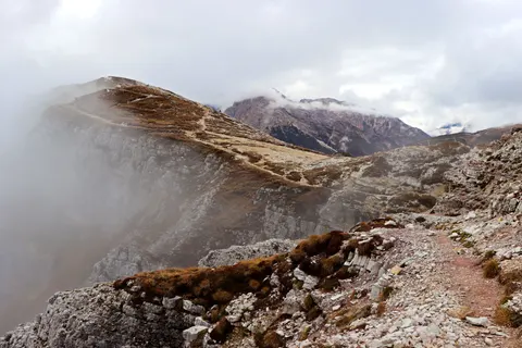Mountain Trail 4K Wallpaper · mountains · 3840×2560