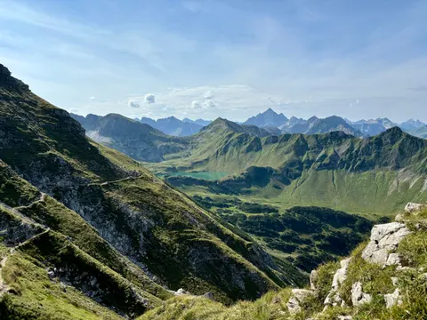 Mountain Trail 4K Wallpaper · mountains · 3840×2880