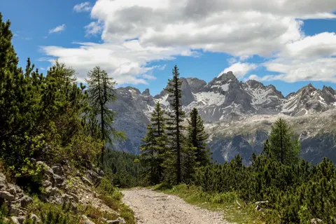 Mountain Trail 4K Wallpaper · mountains · 3840×2560