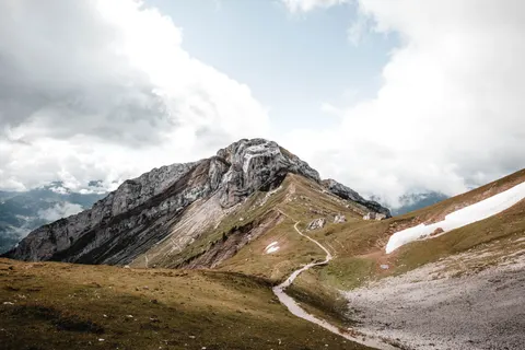 Mountain Trail 4K Wallpaper · mountains · 3840×2560