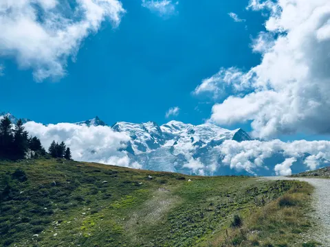 Mountain Trail 4K Wallpaper · mountains · 3840×2880