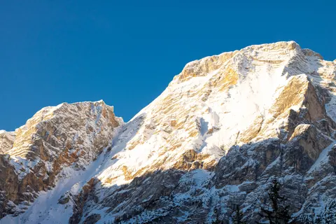 Golden Peak 4K Wallpaper · mountains · 3840×2560