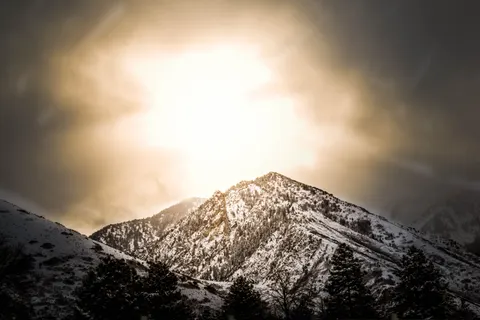 Golden Peak 4K Wallpaper · mountains · 3840×2560