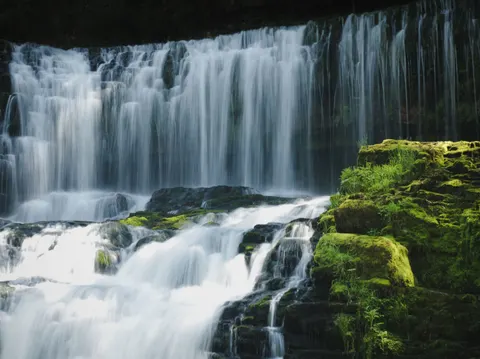 झरना 4K वॉलपेपर · nature · 3840×2870