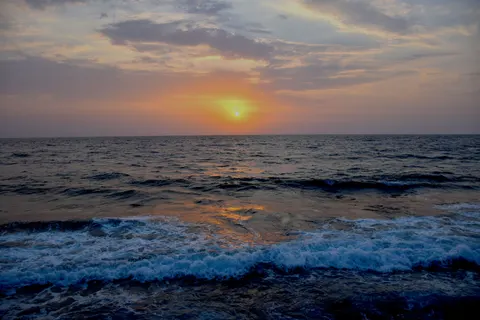 Ocean Sunset 4K Wallpaper · ocean · 3840×2560