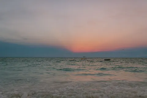 Ocean Sunset 4K Wallpaper · ocean · 3840×2560