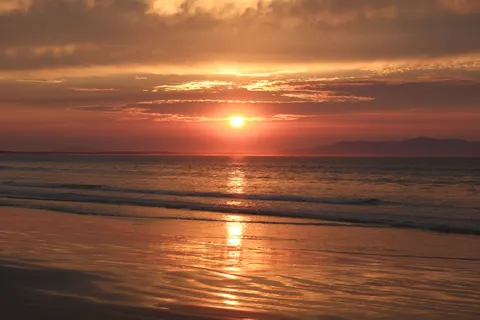Ocean Sunset 4K Wallpaper · ocean · 3840×2560