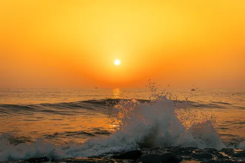 Ocean Sunset 4K Wallpaper · ocean · 3840×2560