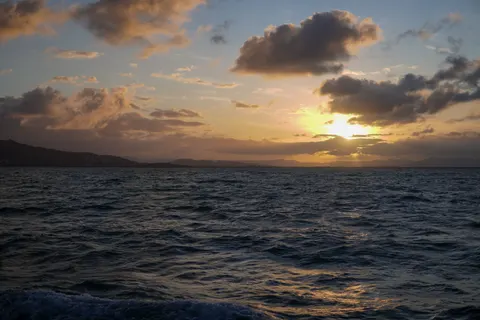 Ocean Sunset 4K Wallpaper · ocean · 3840×2560