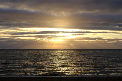 Ocean Sunset 4K Wallpaper · ocean · 3840×2560