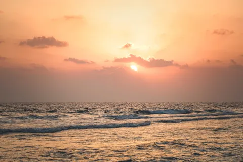 Ocean Sunset 4K Wallpaper · ocean · 3840×2560