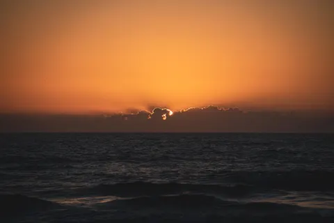 Ocean Sunset 4K Wallpaper · ocean · 3840×2560