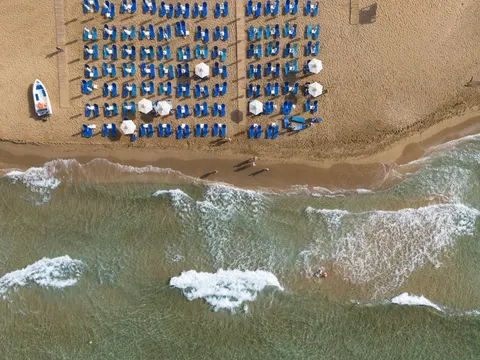 Beach from Above 4K Wallpaper · ocean · 3840×2880