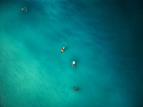 Beach from Above 4K Wallpaper · ocean · 3840×2880