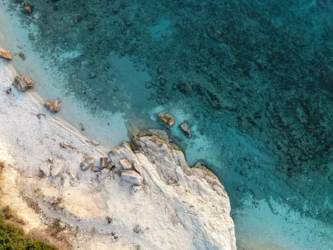 Beach from Above 4K Wallpaper · ocean · 3840×2880