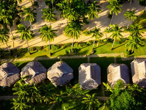 Beach from Above 4K Wallpaper · ocean · 3840×2880