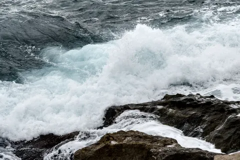 Stormy Sea 4K Wallpaper · ocean · 3840×2558