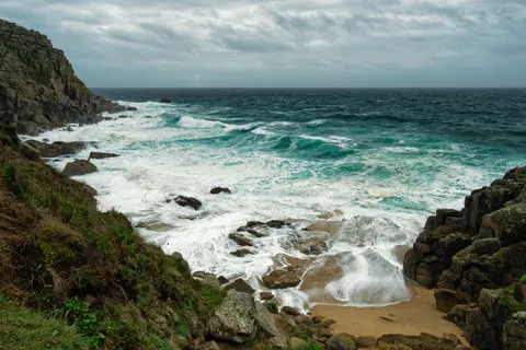 Stormy Sea 4K Wallpaper · ocean · 3840×2560