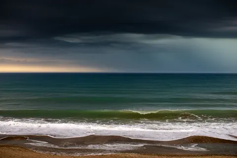 Stormy Sea 4K Wallpaper · ocean · 3840×2563
