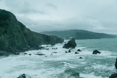 Stormy Sea 4K Wallpaper · ocean · 3840×2560
