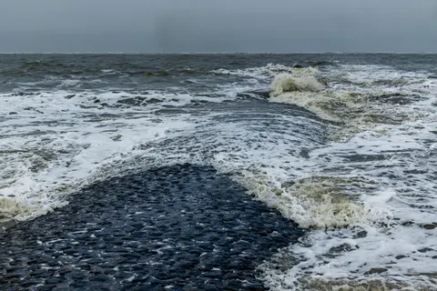Stormy Sea 4K Wallpaper · ocean · 3840×2560