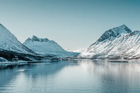 Clear Lagoon 4K Wallpaper · ocean · 3840×2560
