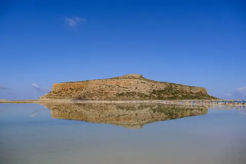 Clear Lagoon 4K Wallpaper · ocean · 3840×2560