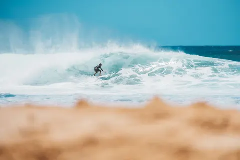 Surf Wave 4K Wallpaper · ocean · 3840×2560