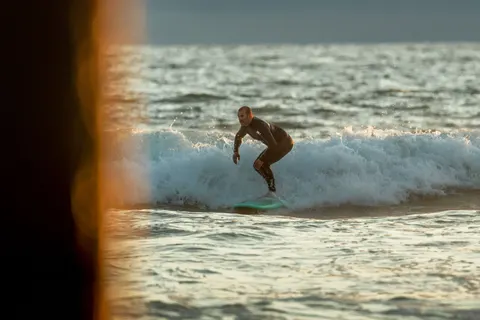 Surf Wave 4K Wallpaper · ocean · 3840×2560