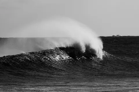 Surf Wave 4K Wallpaper · ocean · 3840×2560