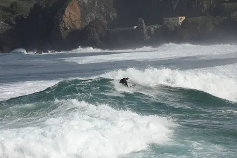 Surf Wave 4K Wallpaper · ocean · 3840×2560