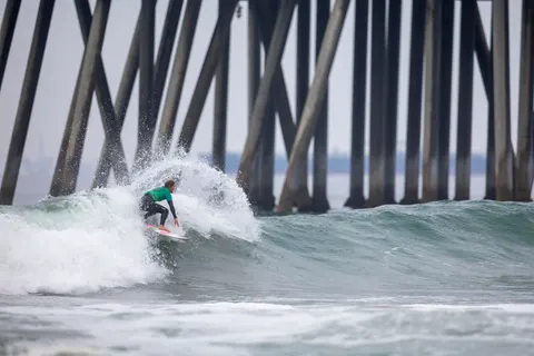 Surf Wave 4K Wallpaper · ocean · 3840×2560