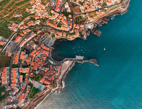 Coastal Harbor 4K Wallpaper · ocean · 3840×2949