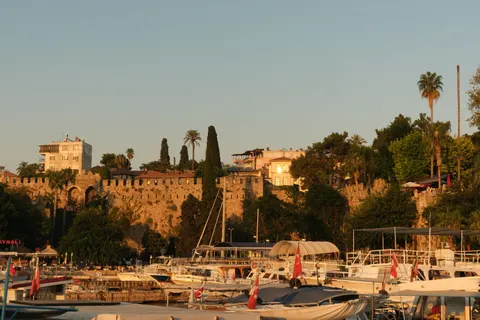 Coastal Harbor 4K Wallpaper · ocean · 3840×2560