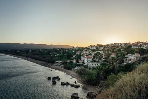 Coastal Harbor 4K Wallpaper · ocean · 3840×2560