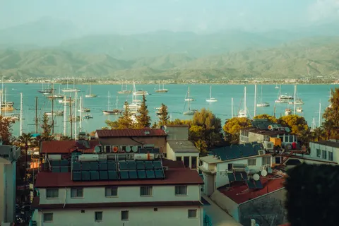 Coastal Harbor 4K Wallpaper · ocean · 3840×2560