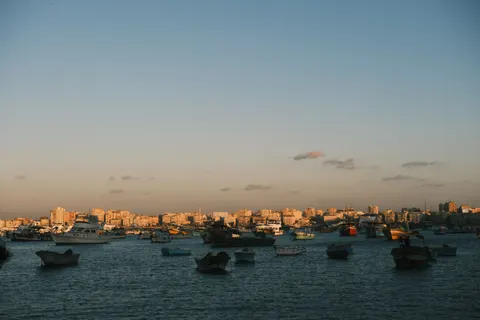 Coastal Harbor 4K Wallpaper · ocean · 3840×2560