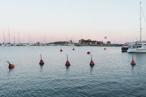 Coastal Harbor 4K Wallpaper · ocean · 3840×2561