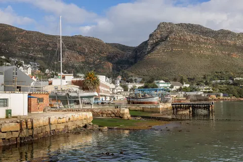 Coastal Harbor 4K Wallpaper · ocean · 3840×2561